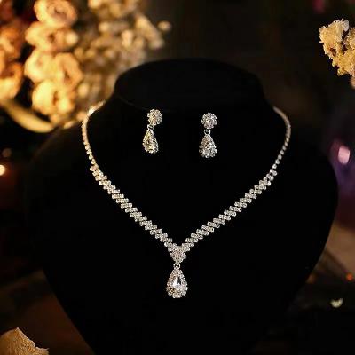 طقم مجوهرات الزفاف – 3 قطع من كريستال